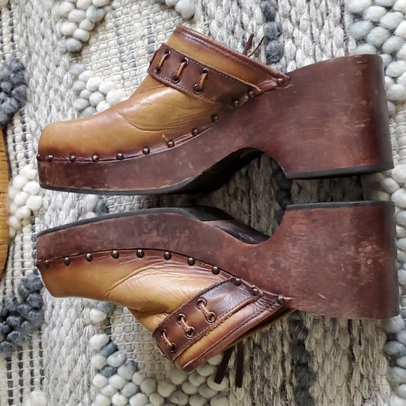Y2K 90's Curfew Sedona Wooden Heel Studed Clogs Leather Women's Sz 10M Brazil - Picture 9 of 13